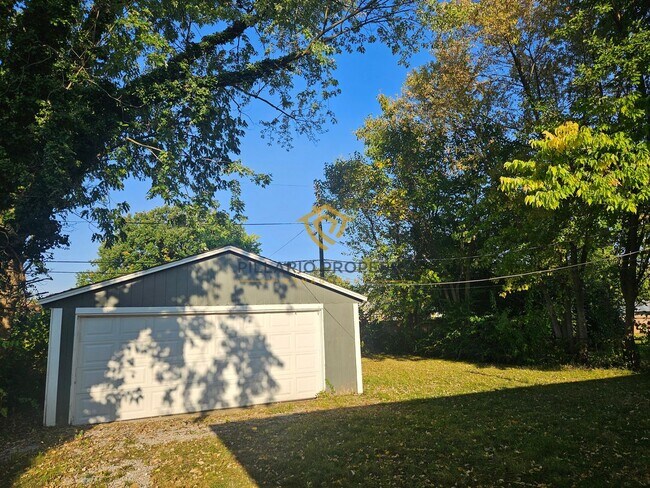 Photo - Martindale-Brightwood, Ranch Style Beauty,... House