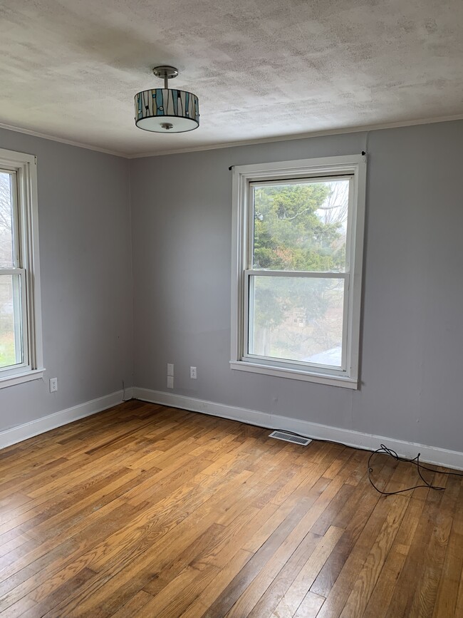 Building Photo - 5008 Schubert Road