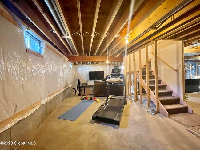 Building Photo - 83 Lape Rd