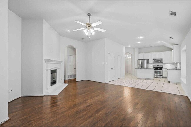 Building Photo - 5021 Meyers Ln