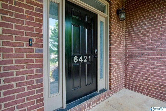Foto del edificio - 6421 Lincoln Park Pl NW