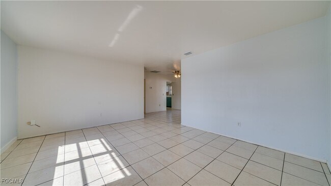 Foto del edificio - 107 SW 16th Terrace