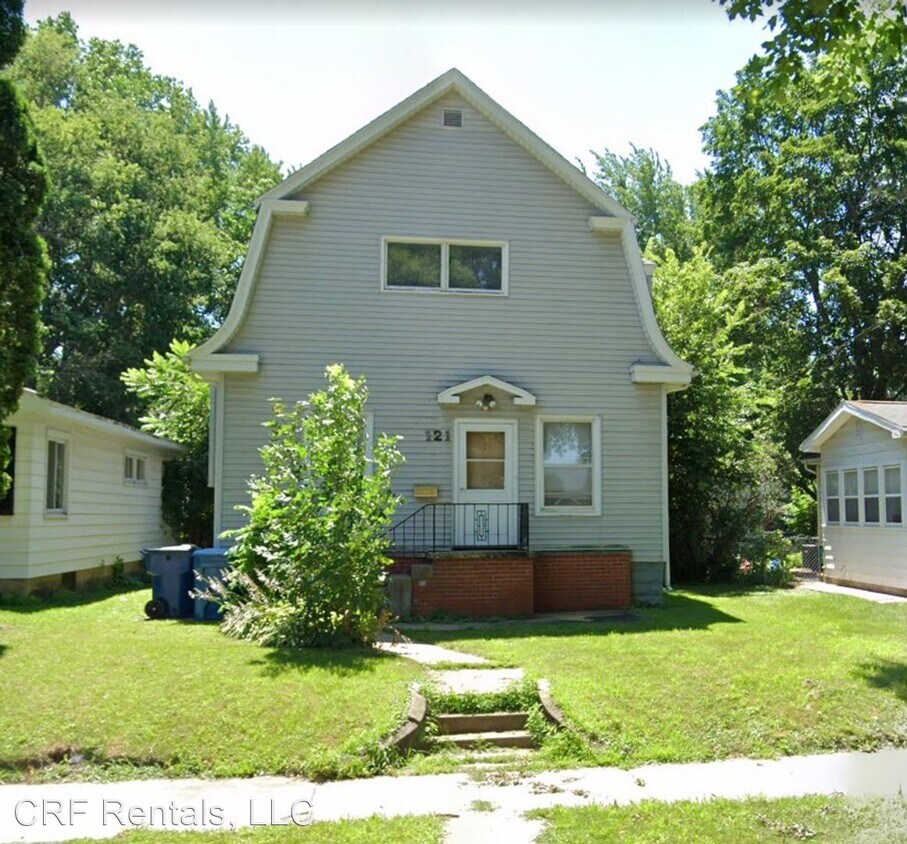Primary Photo - 3 br, 1 bath House - 121 Summit