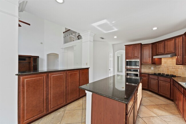 Foto del edificio - 26422 Creston Woods Dr