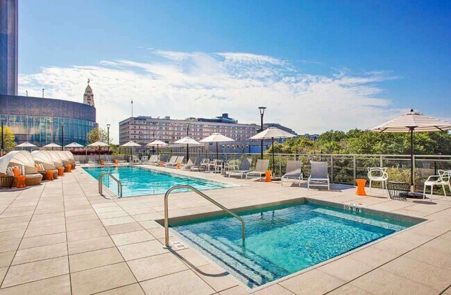 Foto del edificio - 365 W Chicago Ave