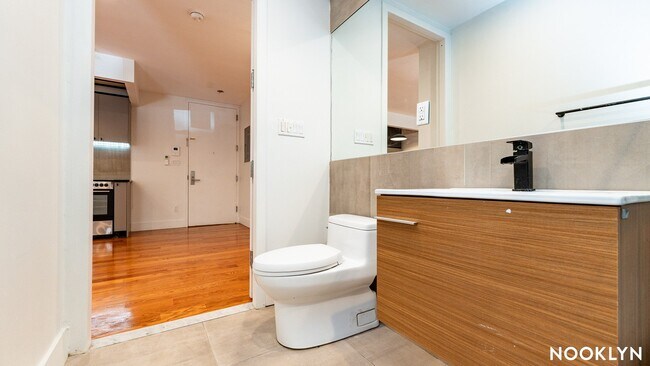 Foto del edificio - 620 Parkside Ave