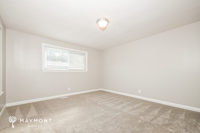 Building Photo - 4117 Oakridge Dr