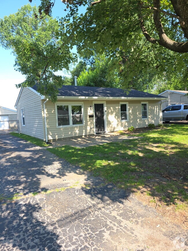 Building Photo - 5510 Halstead Ave