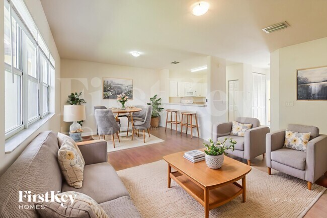 Building Photo - 1490 NE 33rd Rd