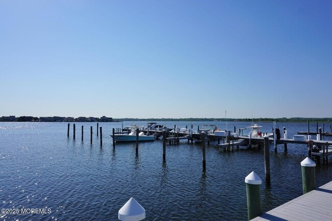 Building Photo - 42 Wharfside Dr