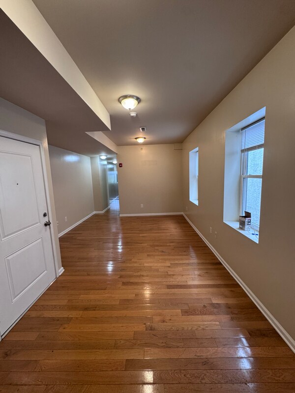 Foto principal - 1625 W Diamond St