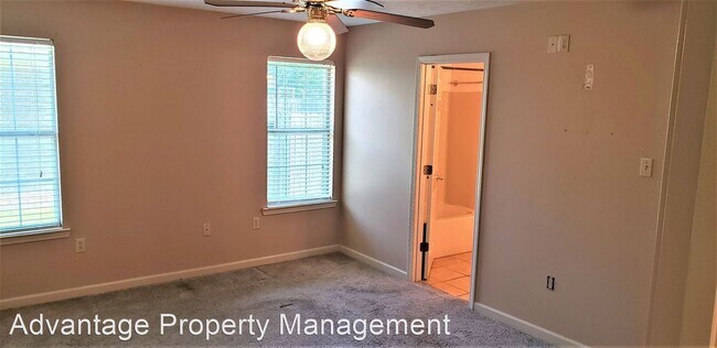 Building Photo - 3 br, 2 bath House - 1540 New Oxford