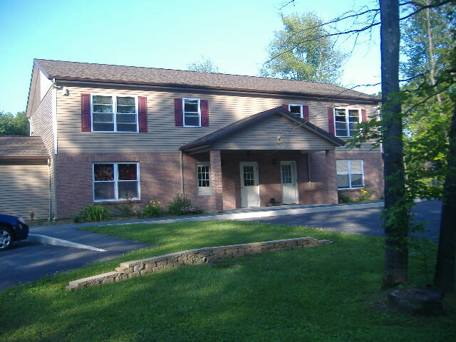 Building 8 - 602 Forest Ln