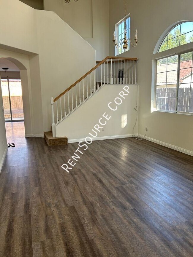 Foto del edificio - 4 bedroom, 2.5 bathroom home for rent in L...