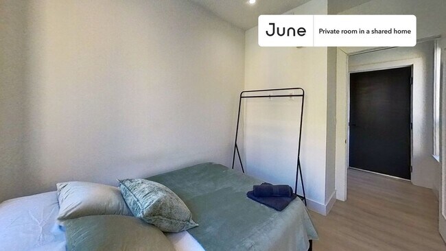 Foto del edificio - Room in Shared 4 bed/2 bath home