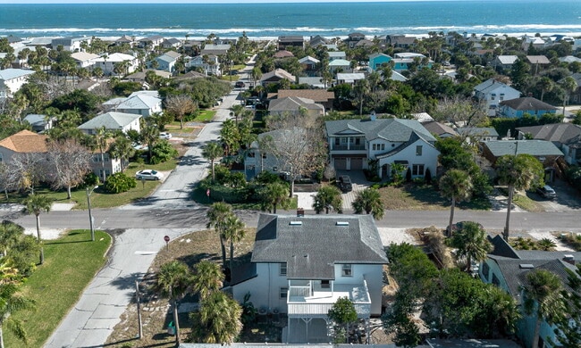 Photo - Pristine Neptune Beach Remodel: 2 Blocks to the Sand and Walkable to Everything! Apartment