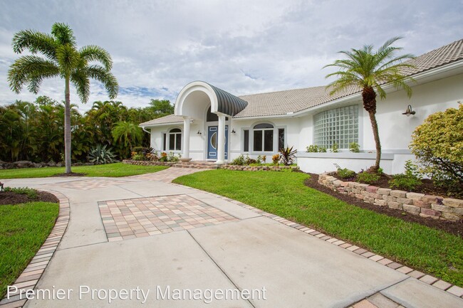 Foto del edificio - 6461 Livingston Woods Ln