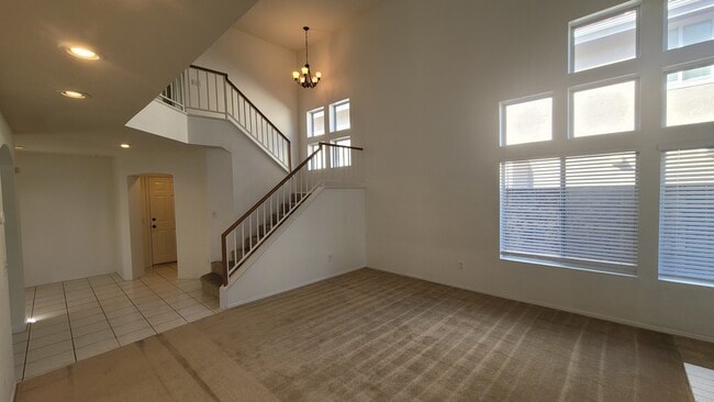 Building Photo - 603 Twin Peaks Ave