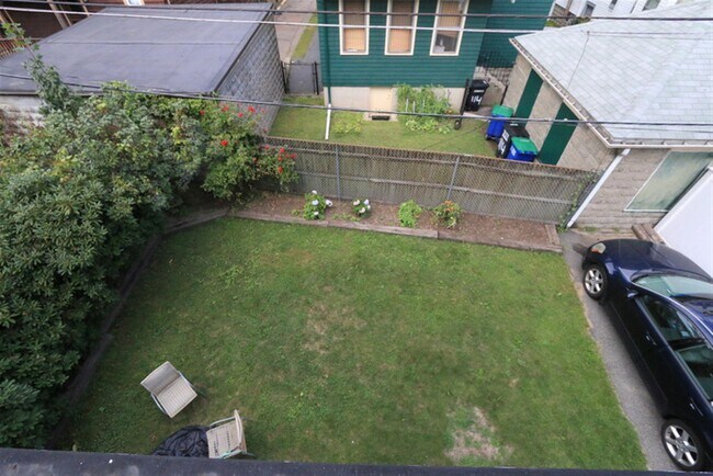 Building Photo - 41 Ossipee Rd