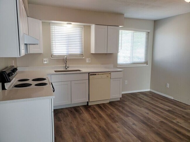 Foto del edificio - 1852 Lily Pl