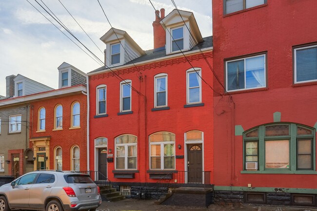 Photo - 2810 Sarah St Apartment