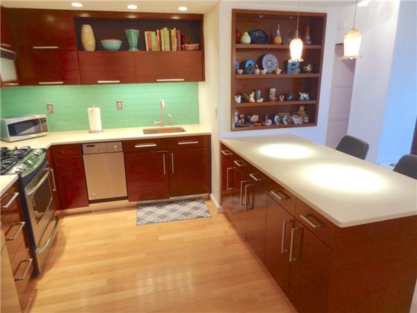 Foto del edificio - 345 W 58th St