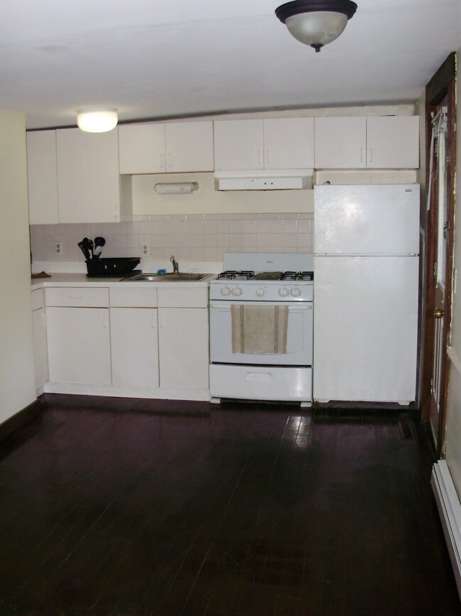 Cocina con comedor - 10 Factory St