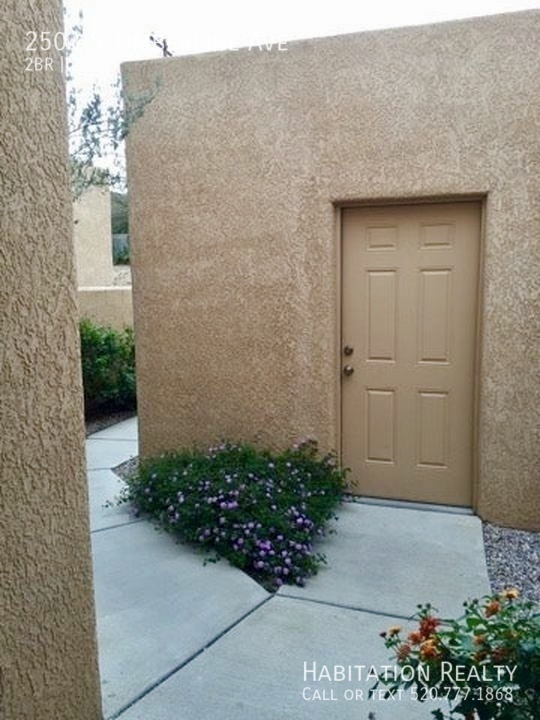 Foto del edificio - El Mirador 2BD/2BA Townhome with 2-Car Garage