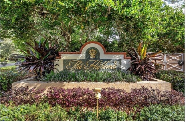 Building Photo - 9481 Highland Oak Dr