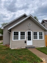 Building Photo - 1409 S 4th St