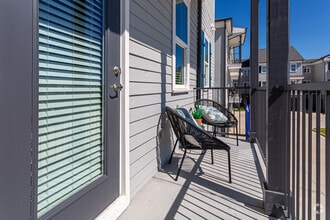 2 BR, 2 BA - 1090 SF - Elan at Terra Bella