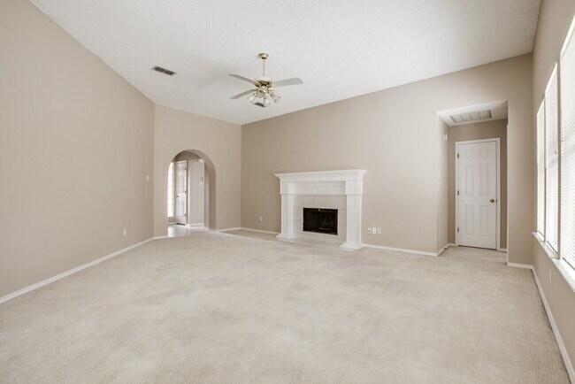 Foto del edificio - 7625 Mahonia Dr