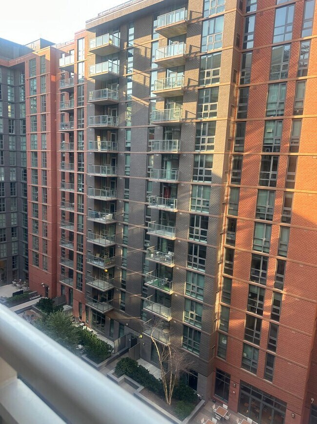 Building Photo - 1 Bedroom 1 Bath Condo Near Capitol Hill