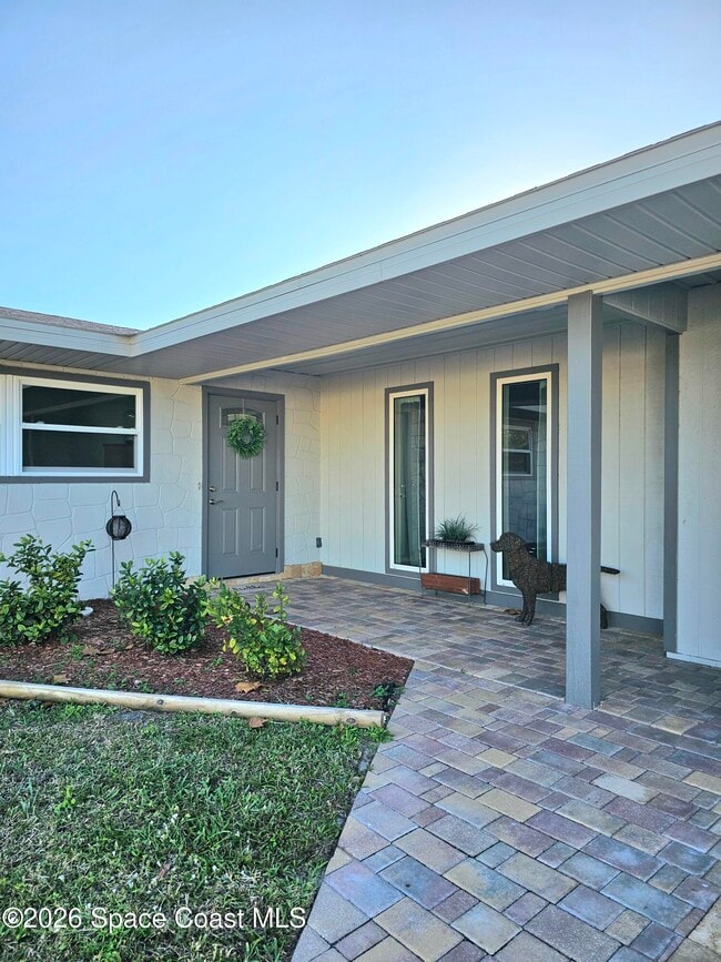 Foto del edificio - 872 Sadnet Cir NE