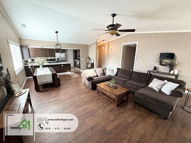 Building Photo - 2583 Velia St