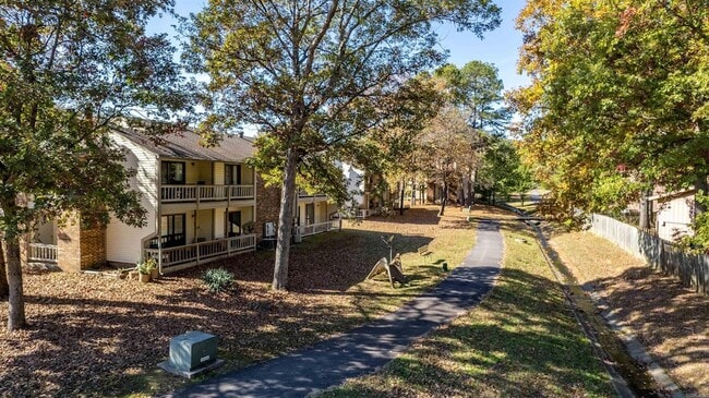 Building Photo - 101 Pine Forest Dr