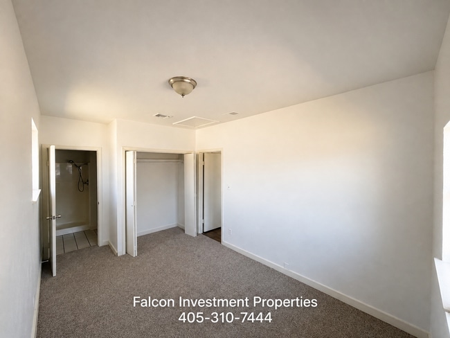 Building Photo - 3156 SW 71st St