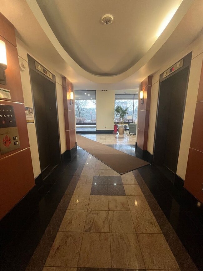 Photo - 203 Yoakum Pkwy Apartment