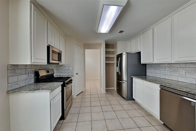 Building Photo - 11622 Curry Ridge Ln