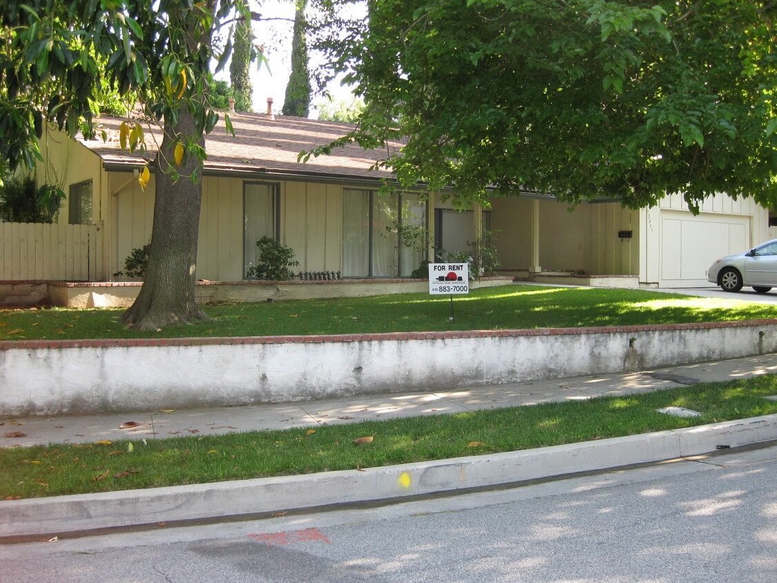12037 Bradford Pl, Granada Hills, CA 91344 House Rental in Granada