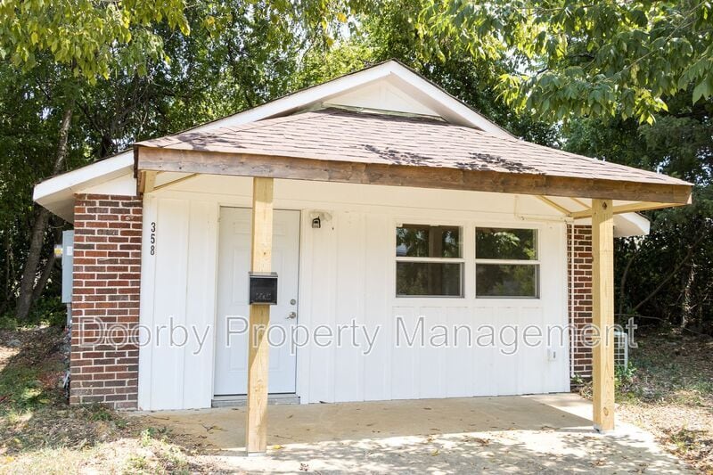 Primary Photo - 358 Derby Cir