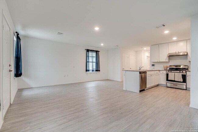 Foto del edificio - Super cute 3 Bedroom 2 Bath Home Southside...