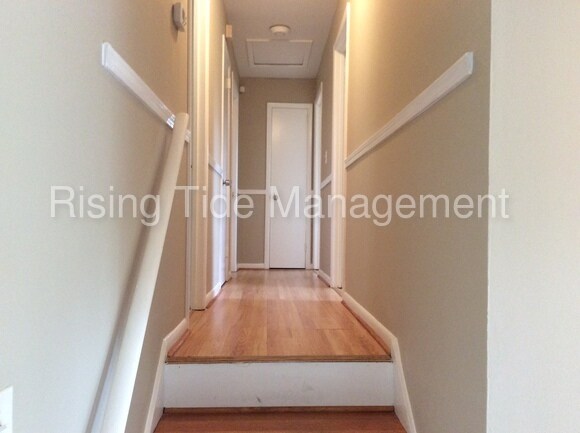 Building Photo - 2717 6th Ave S
