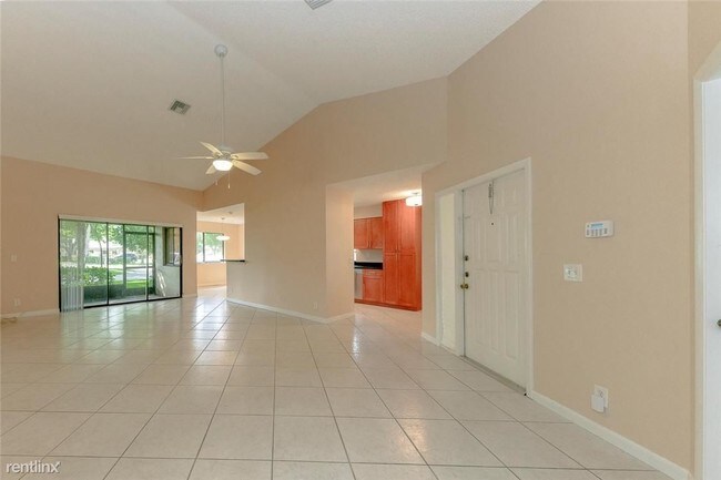 Foto del edificio - 3 br, 2 bath Condo - 9321 Chelsea Dr N # 9321