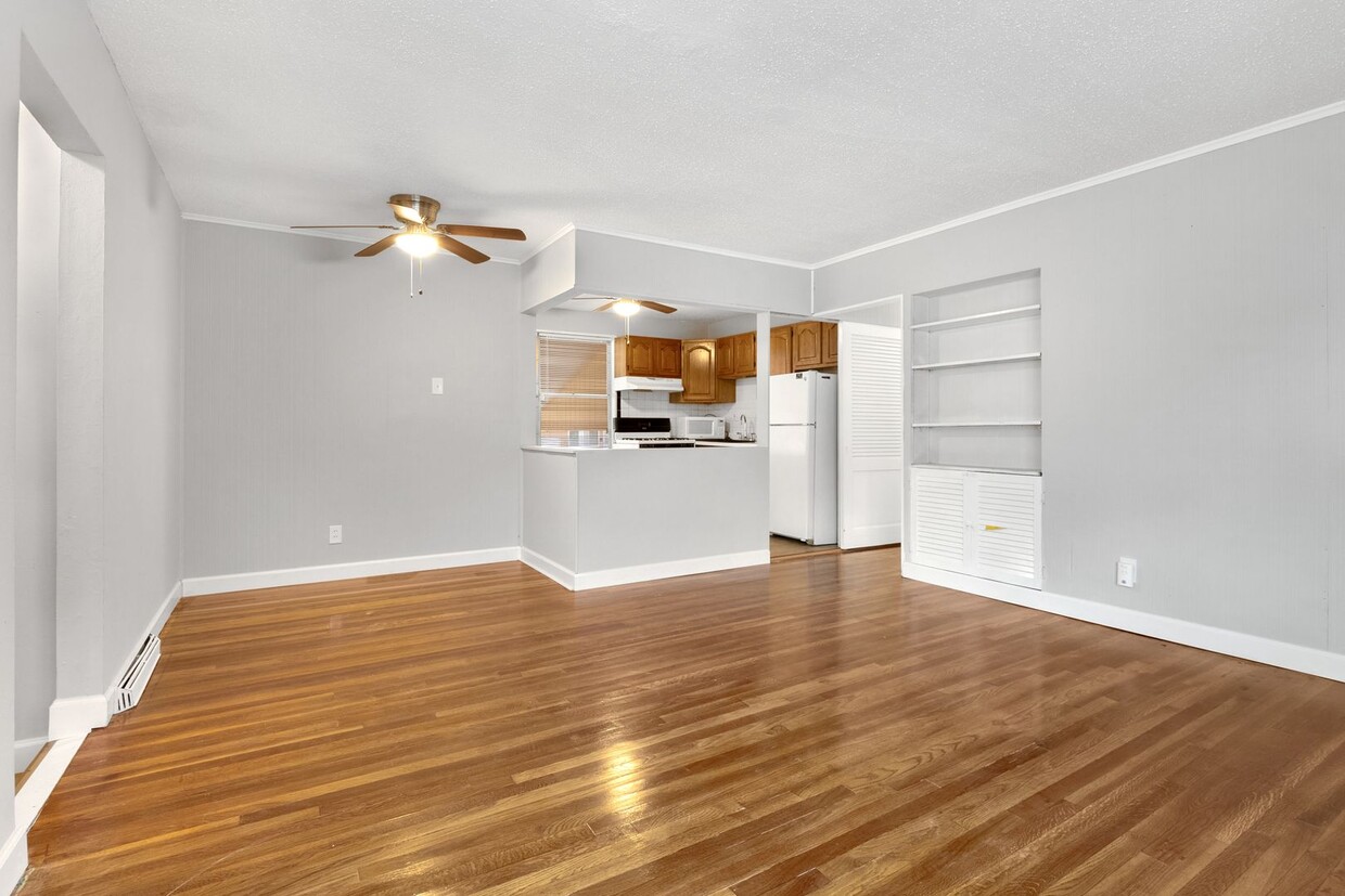 Primary Photo - Single Family Ranch (3 Bed / 1 Bath) in Mo...
