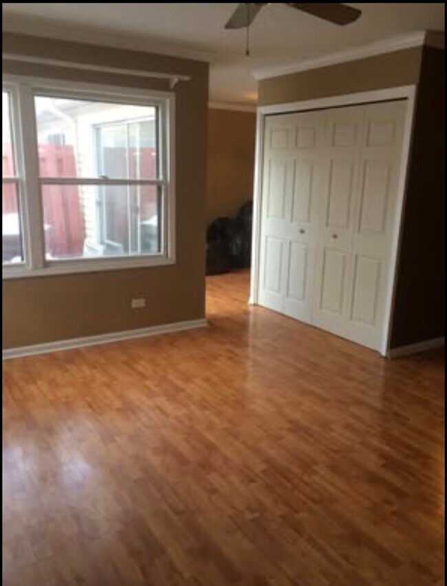 Foto del edificio - 1950 Hancock Dr