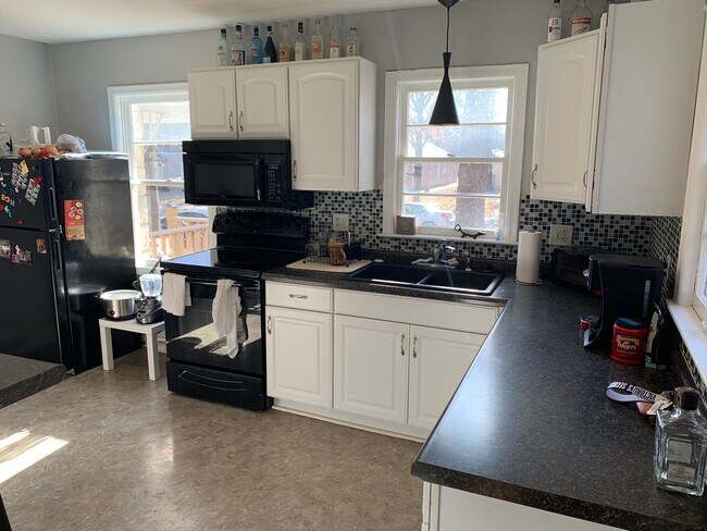 Building Photo - Must See! Just a Few Blocks From Campus and Aggieville! Available August 1st!
