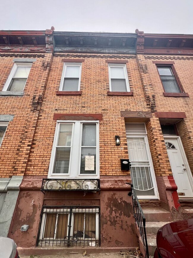 Photo - Stunning 3-Bedroom Townhome just Outside Brewerytown! Available NOW!