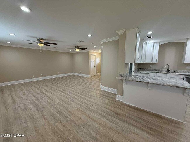 Foto del edificio - 4008 E 12th Ct