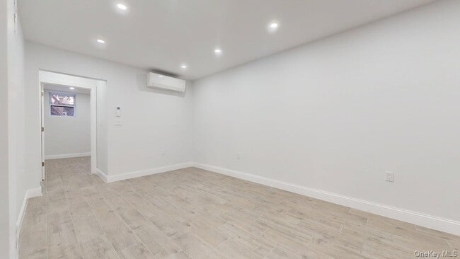 Building Photo - 72-17 66th Pl